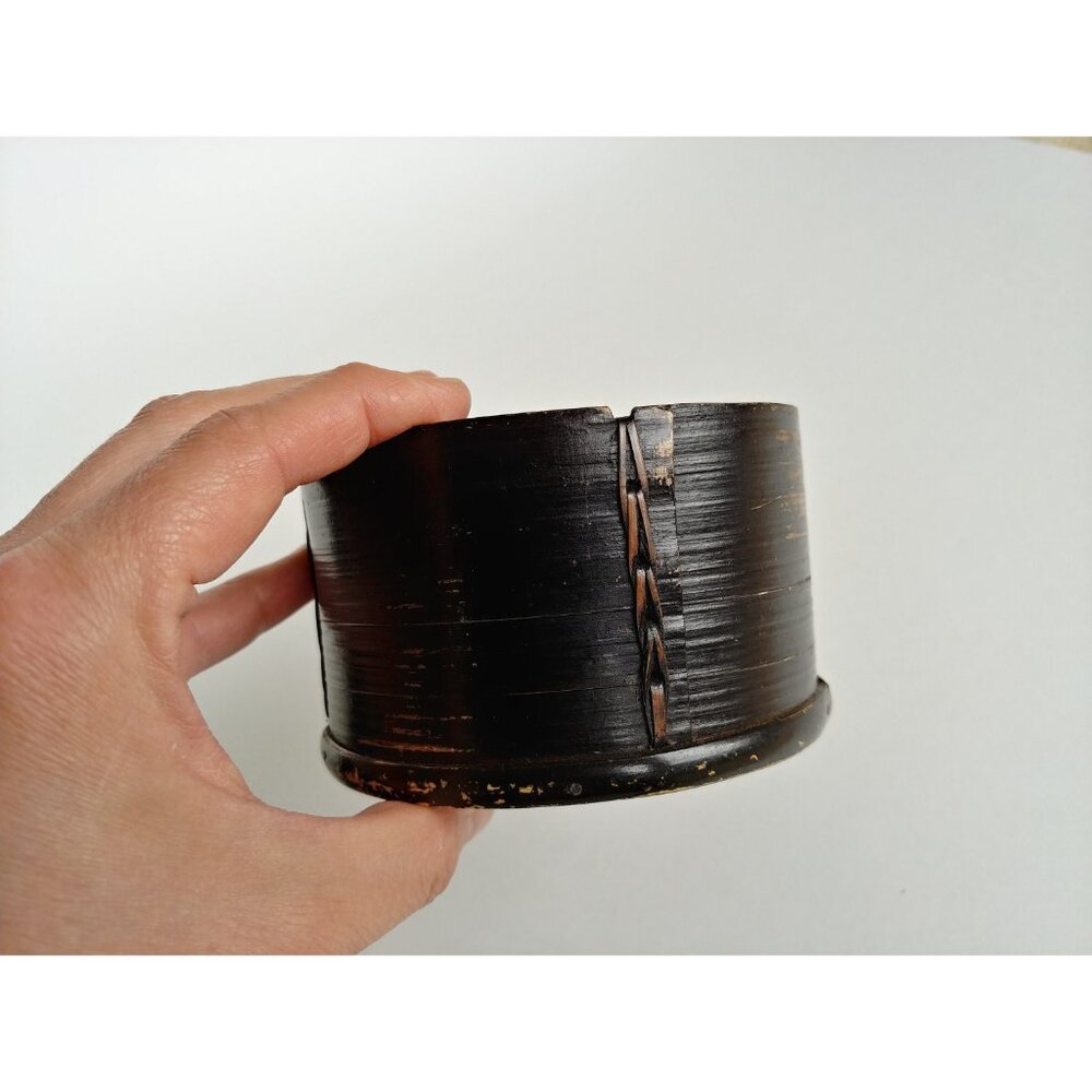 Antique bentwood storage box, Unusual Dark stained Tina Svepask - Picture 9 of 10